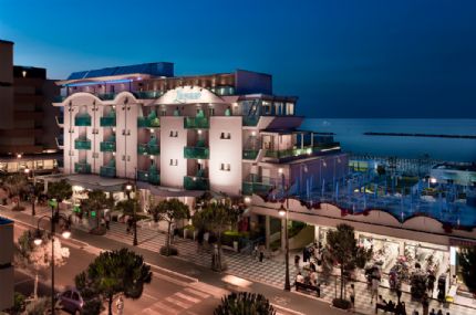 HOTEL LUNGOMARE